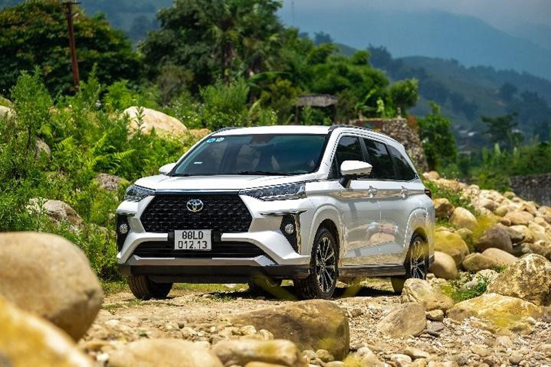 aeb301_02efa2be70304ed997d7484081f2acf4mv2-1 ree