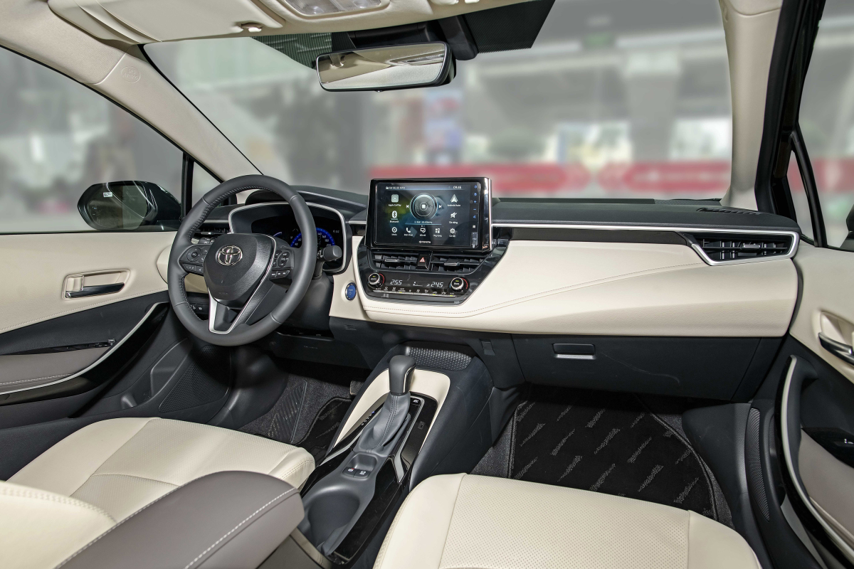 aeb301_97e24b47bfe74d35bf1cef246bb6b658mv2-2 Toyota-Corolla-Altis-2023