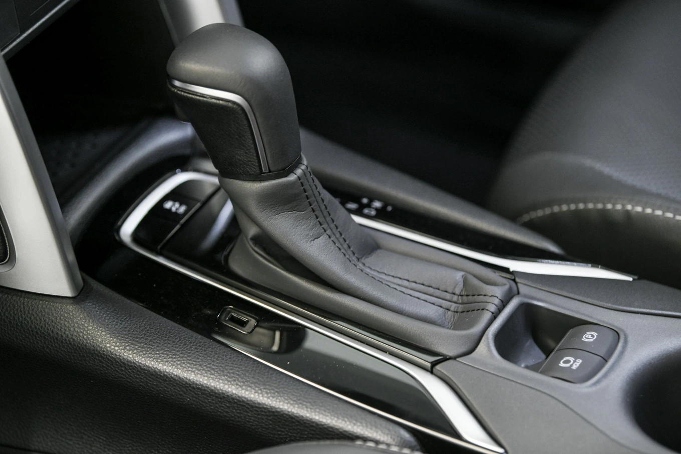 b4dcef_2f98042f2b5640329bd8786653051f6dmv2-1 hộp số