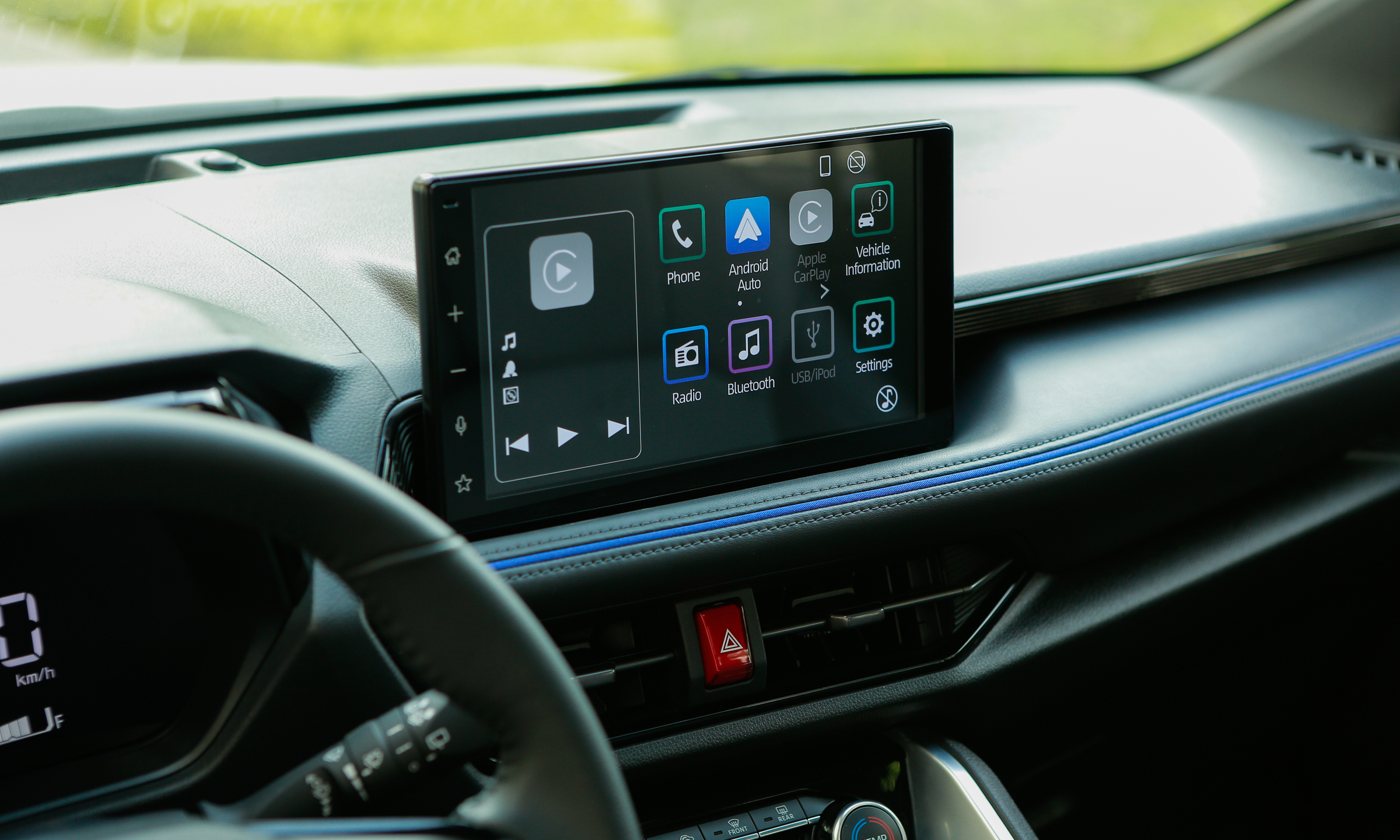 b4dcef_30247b8c17b04a419dbca2fdf0e49abcmv2-2 Màn hình giải trí 10.1 inch