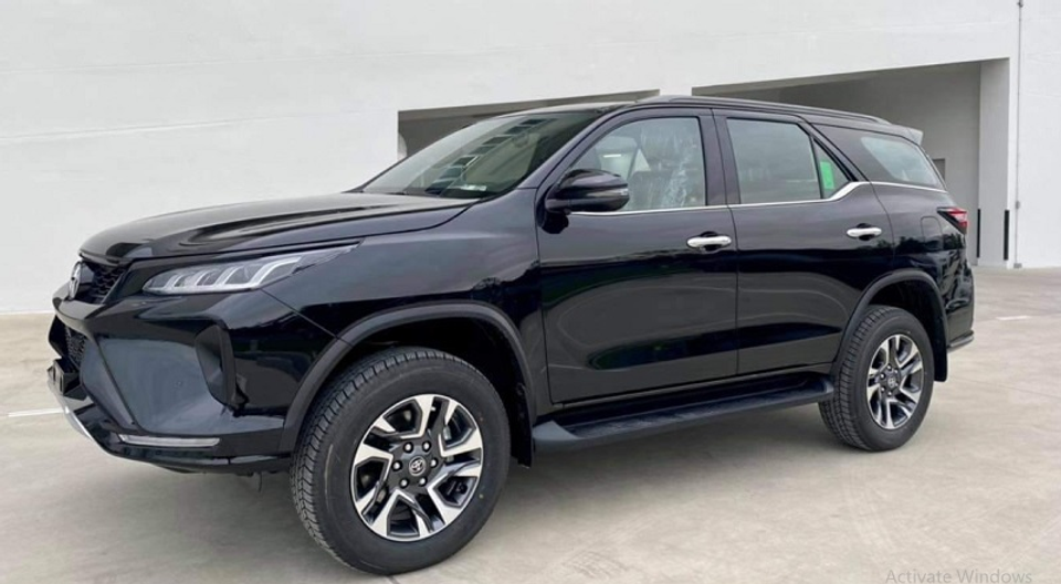 Thiết kế phần bên hông