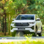 Giá xe Toyota Innova Cross 2026: Thấp nhất từ 730 triệu đồng
