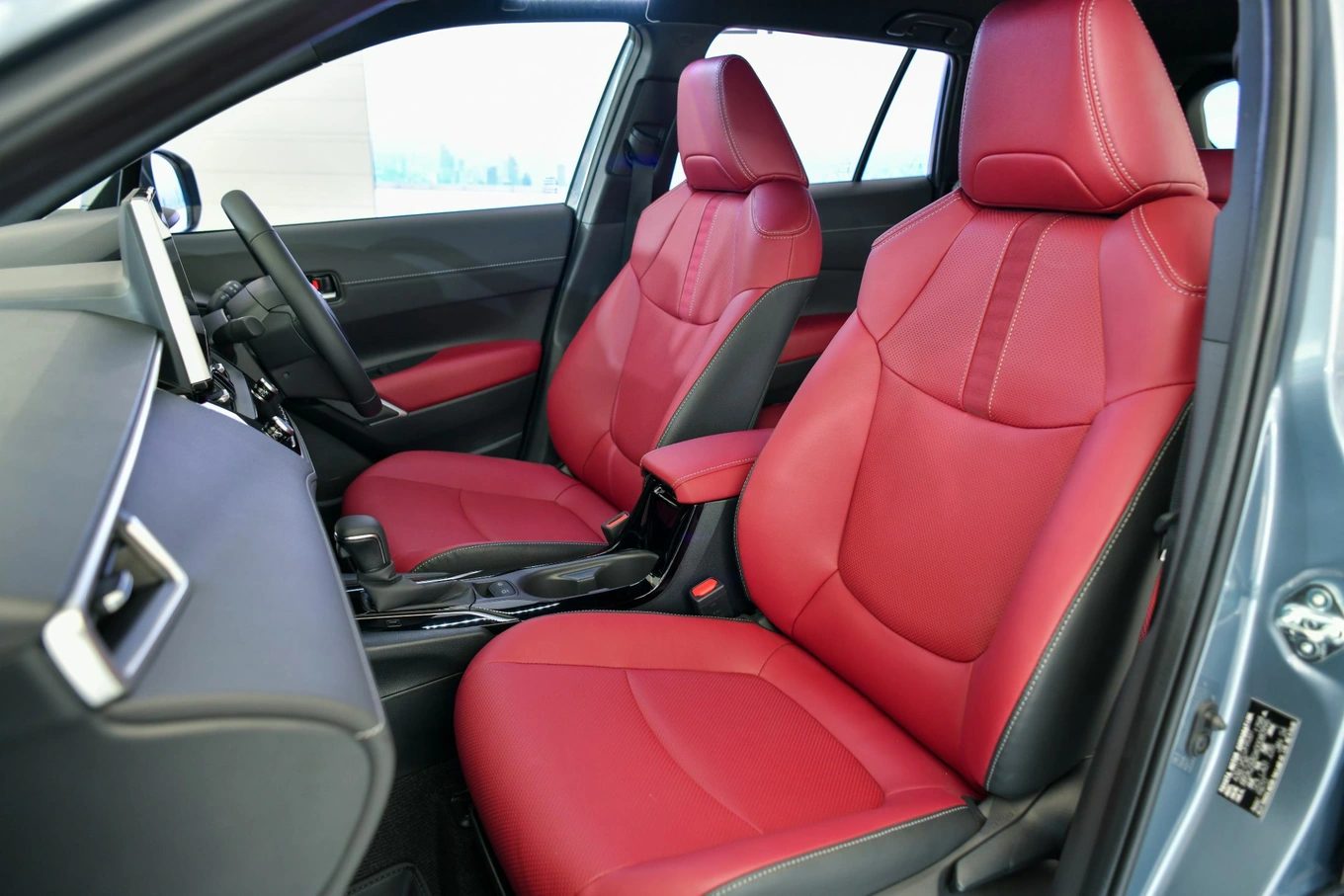 b4dcef_7d8a999c99e148a38a4b98ac73e2c177mv2-1 thiết kế hàng ghế ngồi mới với kiểu dáng thể thao