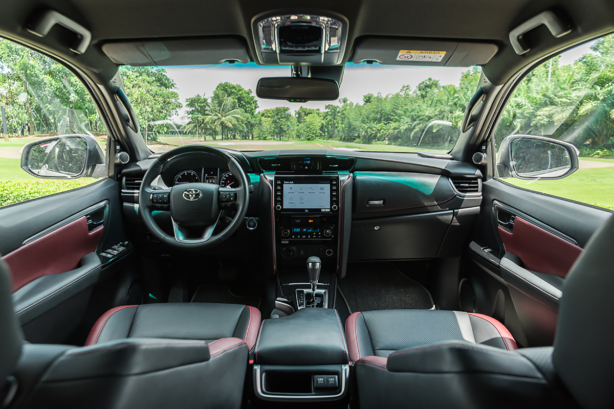 Fortuner máy xăng và Fortuner máy dầu