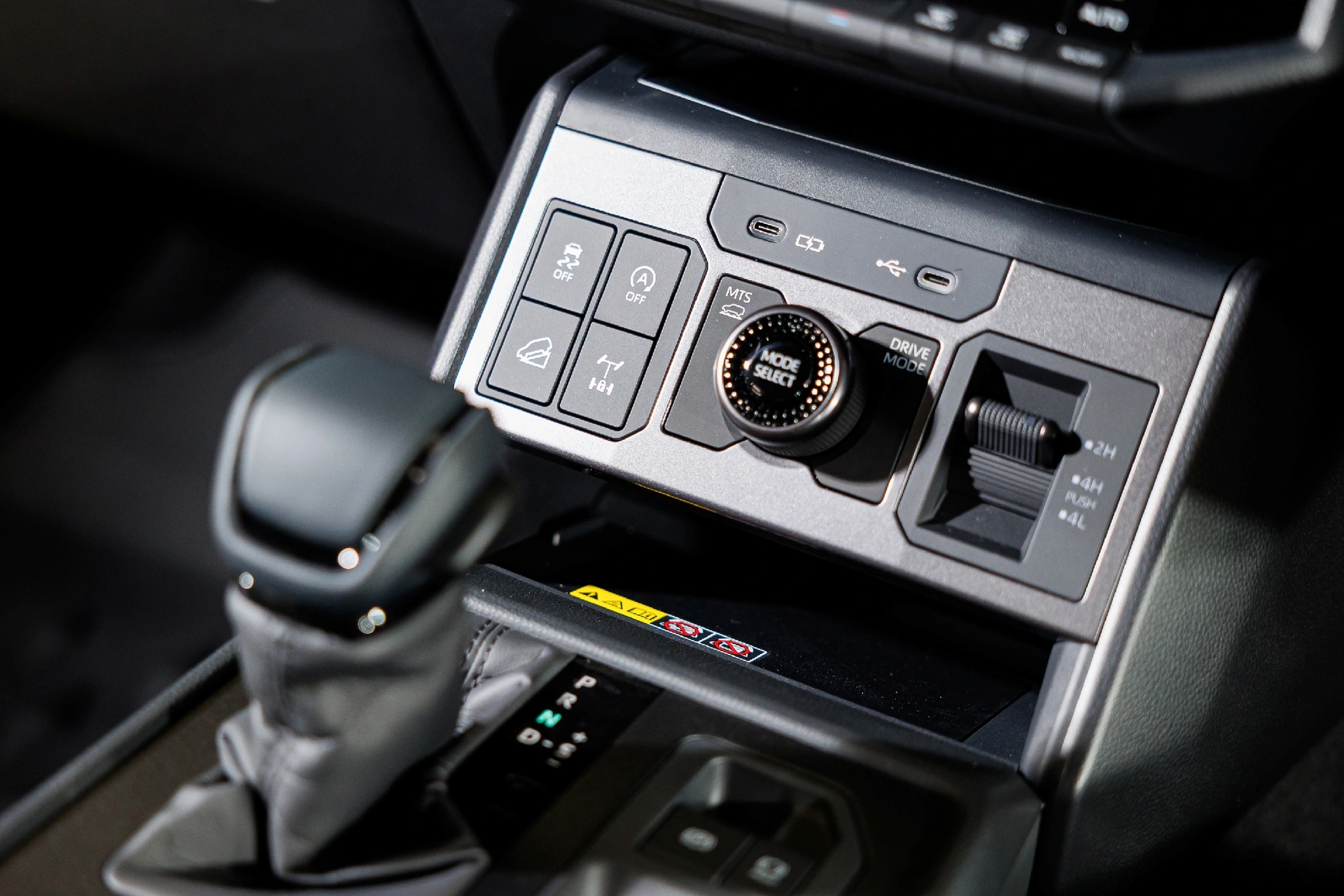 b4dcef_8c63599c3bdc4cc7bc9f449af03bbcf0mv2-2 ree