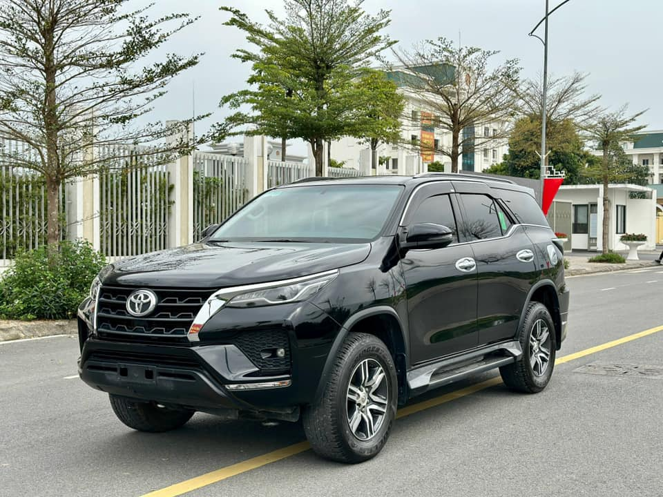 Giá xe Fortuner máy dầu 1 cầu bao nhiêu?