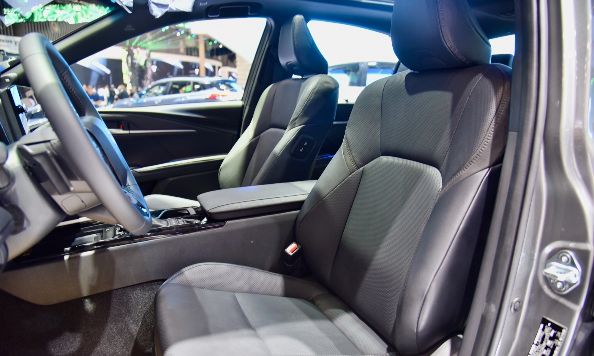 Hàng ghế ngồi phía trước