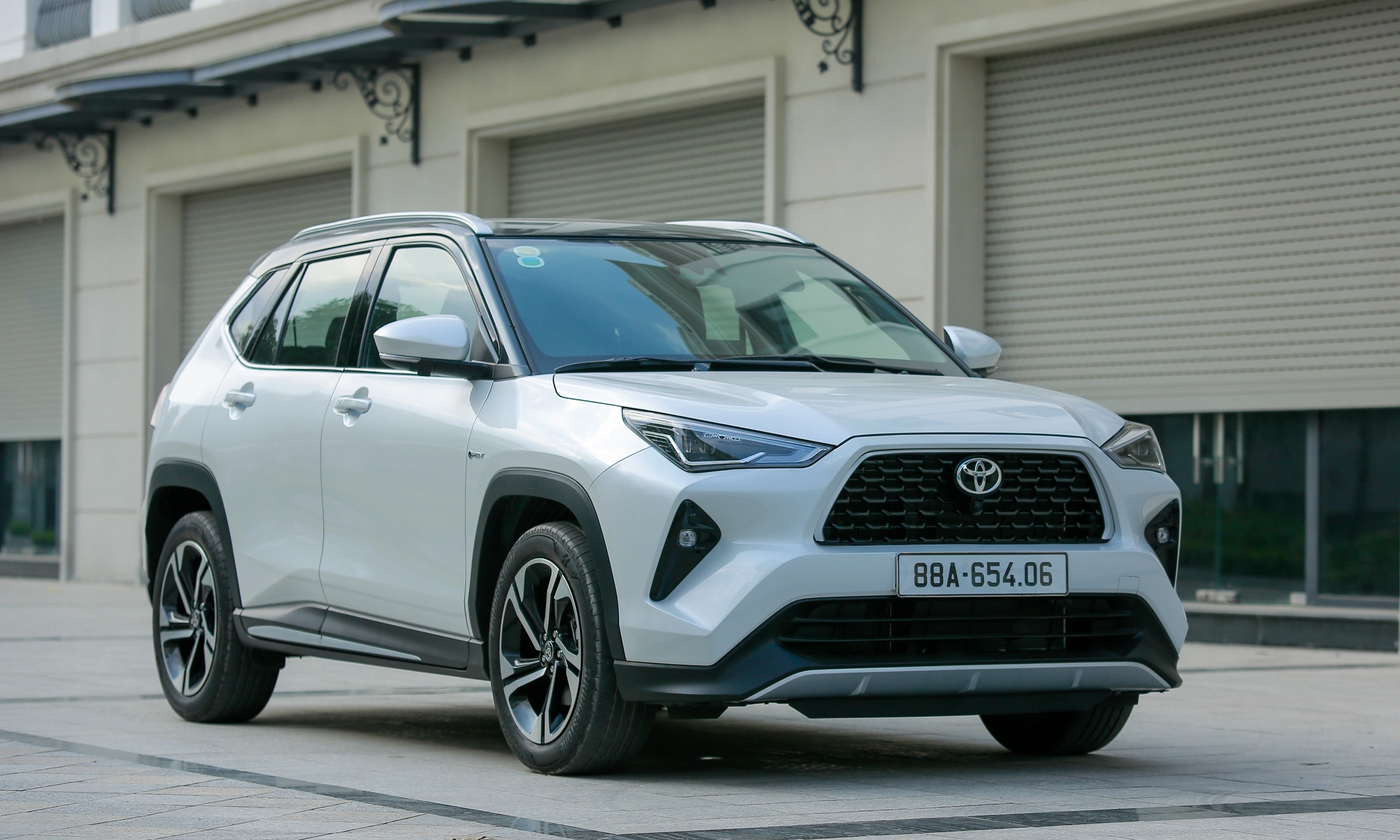 Thiết kế ngoại hình năng động, hiện đại