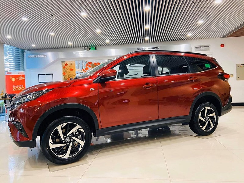 b4dcef_ca0f8910cddf47c690ff6b1098595c05mv2-6 ree