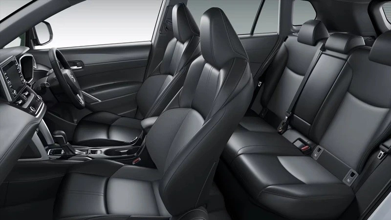 b4dcef_d26f3273c12944699c16a82bb1f75be8mv2-1 Nội thất xe toyota corolla cross 2024