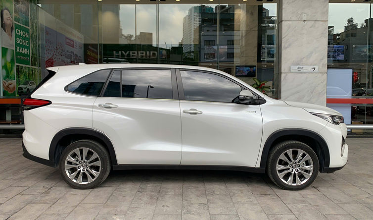 Innova Cross HEV 2025 - Ảnh 12