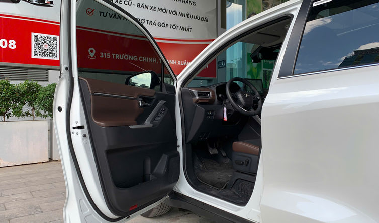 Innova Cross HEV 2025 - Ảnh 15