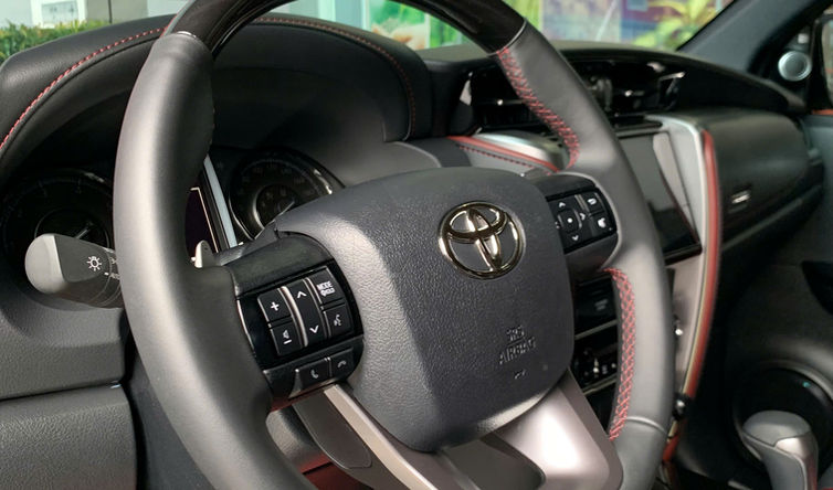 FORTUNER LEGENDER 2025 MÀU TRẮNG - Ảnh 20