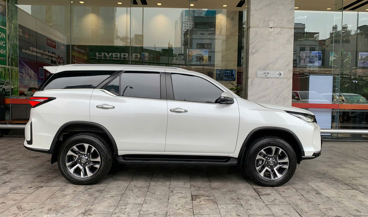 FORTUNER LEGENDER 2025 MÀU TRẮNG - Ảnh 6