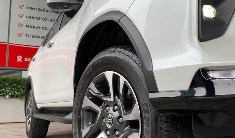 FORTUNER LEGENDER 2025 MÀU TRẮNG - Ảnh 10