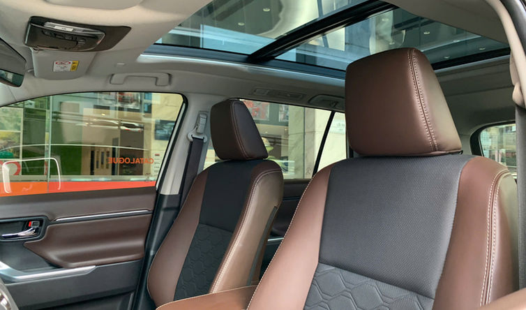 Innova Cross HEV 2025 - Ảnh 11