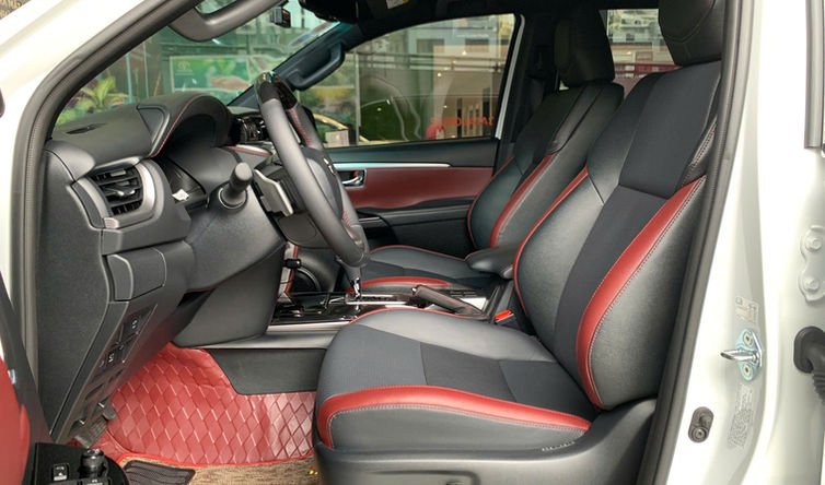 FORTUNER LEGENDER 2025 MÀU TRẮNG - Ảnh 11