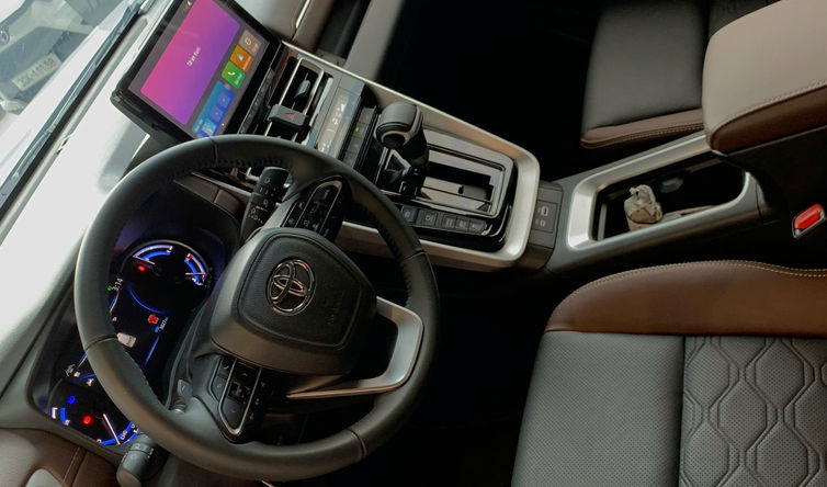 Innova Cross HEV 2025 - Ảnh 3