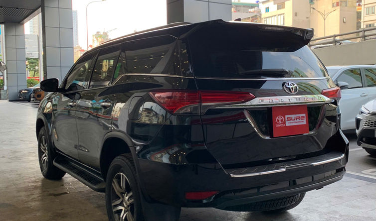 Toyota Fortuner - Ảnh 7