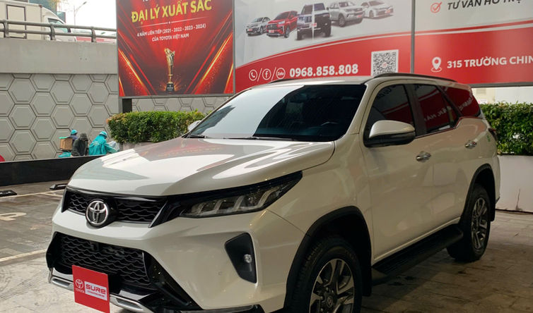 FORTUNER LEGENDER 2025 MÀU TRẮNG - Ảnh 29