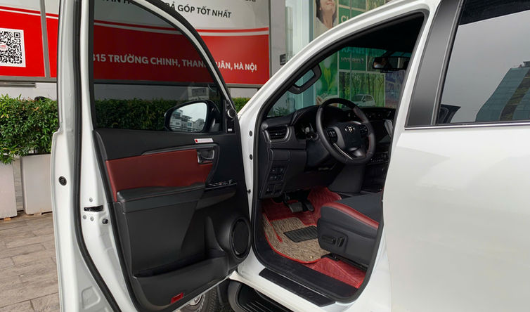 FORTUNER LEGENDER 2025 MÀU TRẮNG - Ảnh 18
