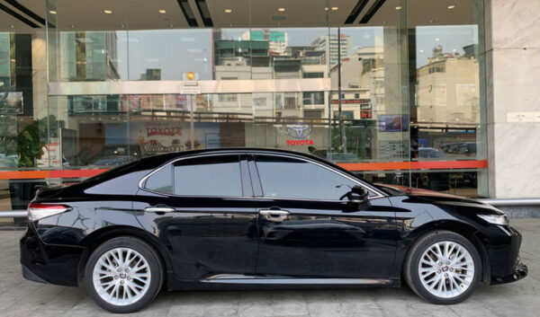 Toyota Camry 2.5Q 2020