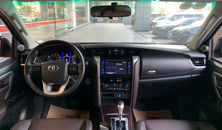 Toyota Fortuner - Ảnh 22