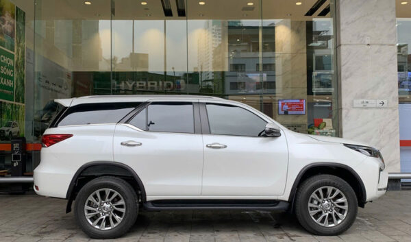 Toyota Fortuner (FX) 2024
