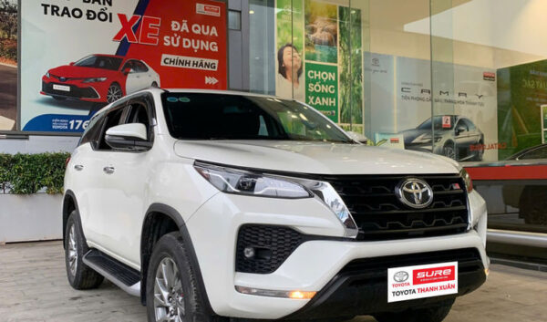 Toyota Fortuner (FX) 2021