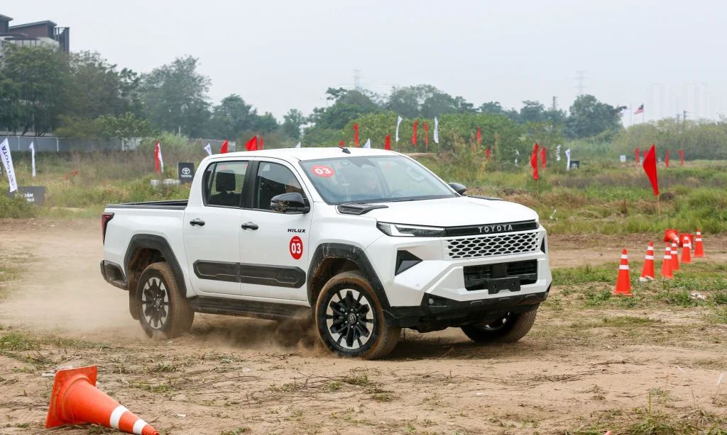 Sức mạnh bền bỉ kết hợp off-road chuyên sâu