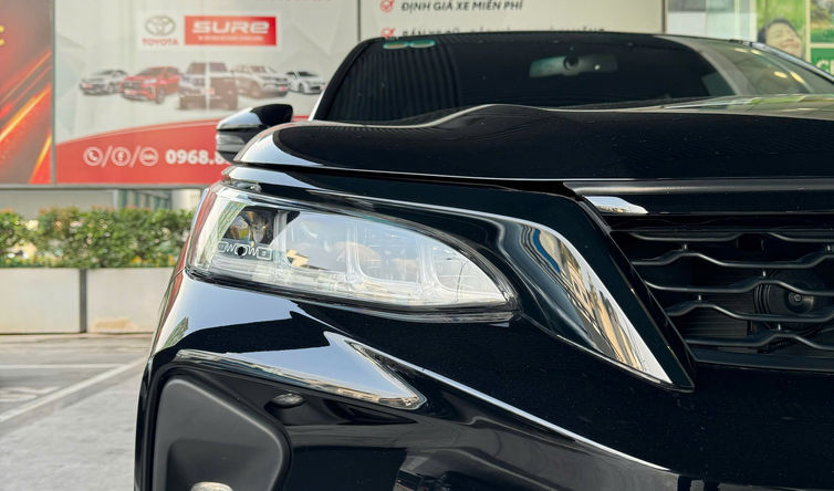 FORTUNER LEGENDER 2025 MÀU ĐEN - Ảnh 4