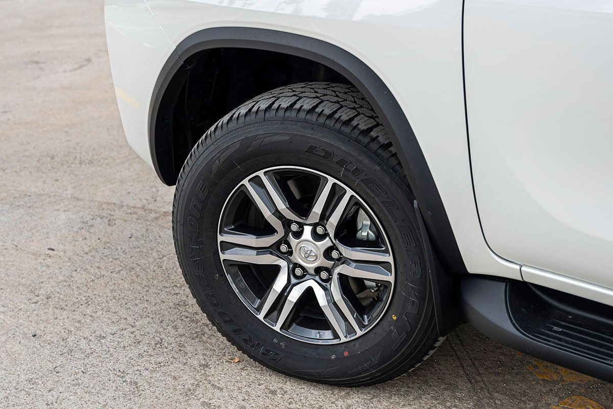 a8c690_31bef8258f974325bac598637974a6bemv2-9 fortuner-may-xang-2021