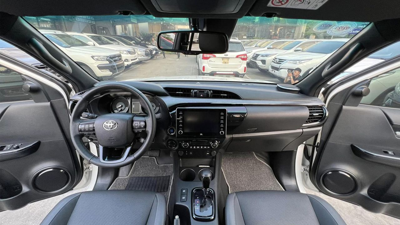 aeb301_0070031d48704c478102e44be6ff3f6cmv2-2 ree