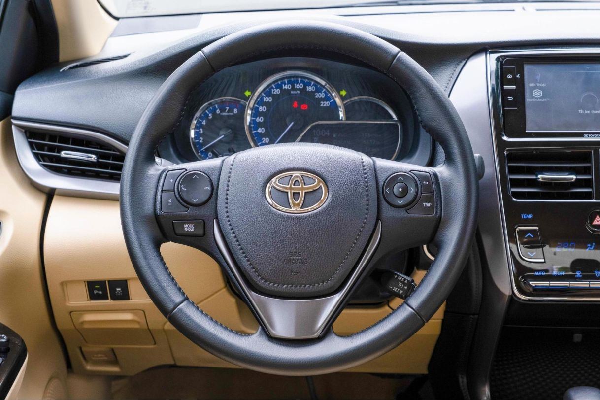 aeb301_b8609a0a8e364eb49515425782ab1fc1mv2-1 ree