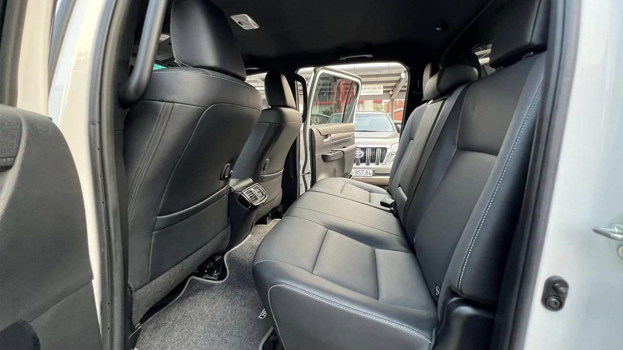 aeb301_d29f6f4da5cb4a389c2b22ca52e56ff2mv2-1 ree