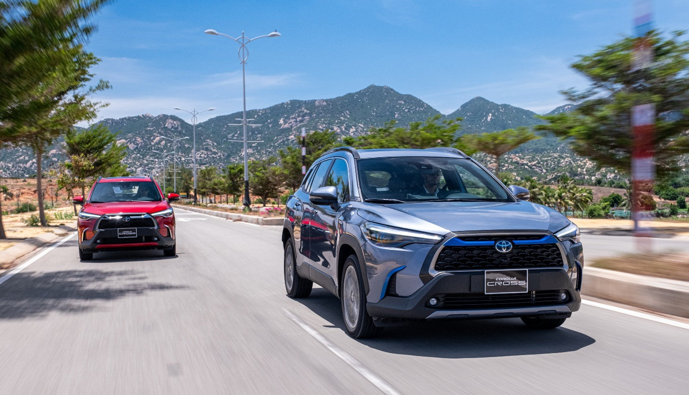 Toyota-corolla-cross-2021-chinh-phuc-trai-tim-khach-hang
