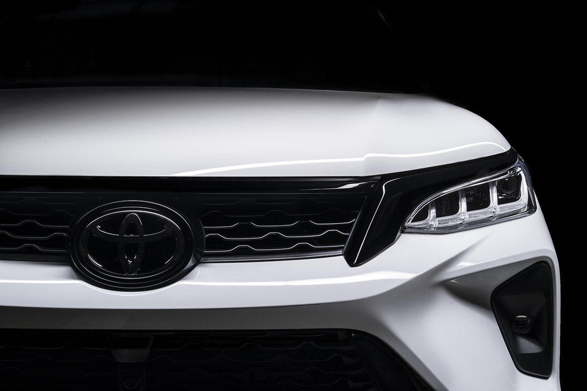 b4dcef_1132b4cd4c5f46688224a56ea4dadca3mv2-1 Toyota Fortuner 2023