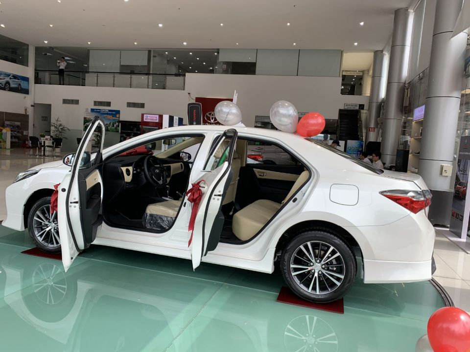 b4dcef_2248746fb6e14ab39e7df6f0cd6ab533mv2-1 ree