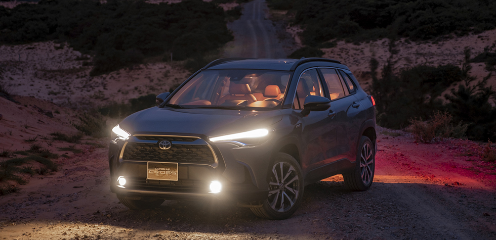 b4dcef_24247d1f50194b2ba2b390a2b7d59905mv2-2 Toyota Cross Hybrid 2023