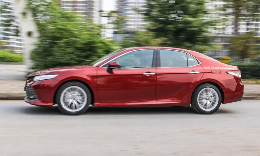 b4dcef_261f3e9622914fe289712a6ca1905cc1mv2-1 ree