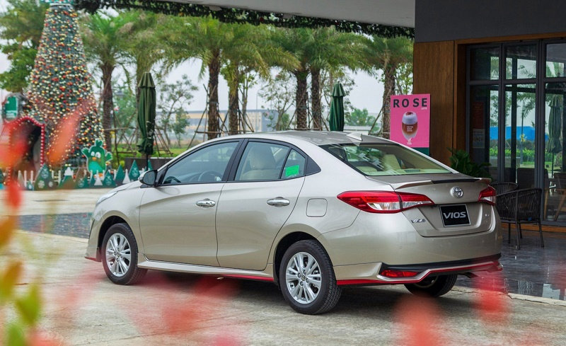 b4dcef_3366e45cb42f47bf870f1a42d478e782mv2-1 Thiết kế đuôi xe Toyota Vios 2021