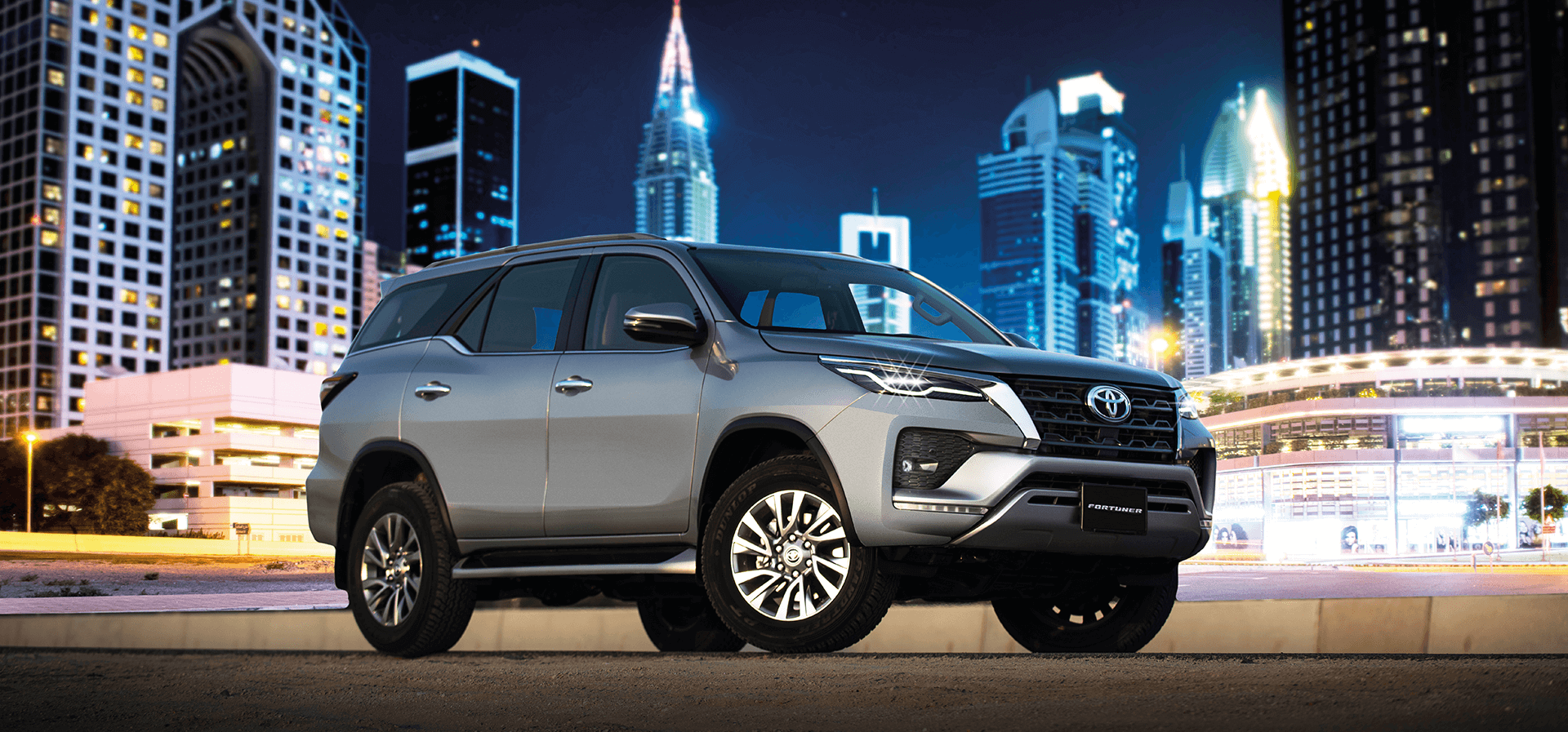 b4dcef_38af925224334429b94f37024307946amv2-3 Giá xe Toyota Fortuner 2022