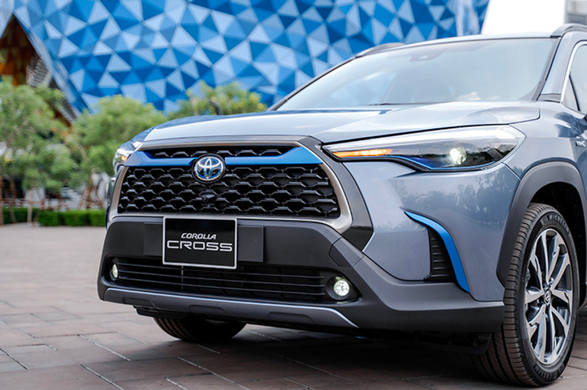 b4dcef_3f8a043e3bb84120b6eee694eb4fdd16mv2-3 Thiết kế đầu xe