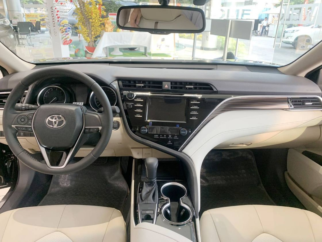 b4dcef_52cd960077974780afa6f6f59ea7d47fmv2-1 noi-that-camry-2021