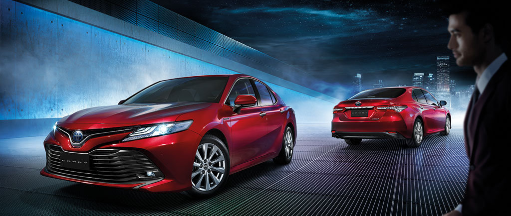 b4dcef_6acf3af521ae477da1b30fb3e6f29edfmv2-1 bang-gia-xe-toyota-camry-2021