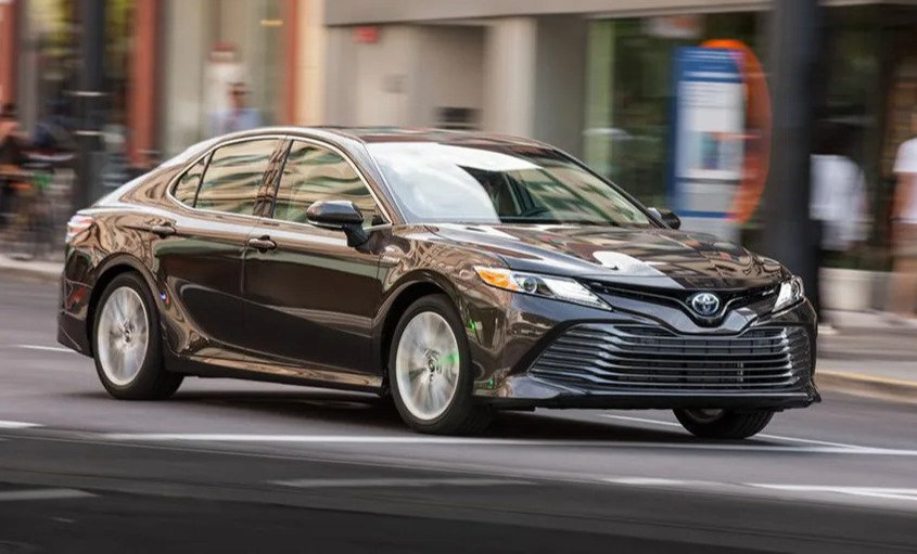 b4dcef_6ce6f9d171f64345805a555a0b94d168mv2-3 Toyota-camry-2021