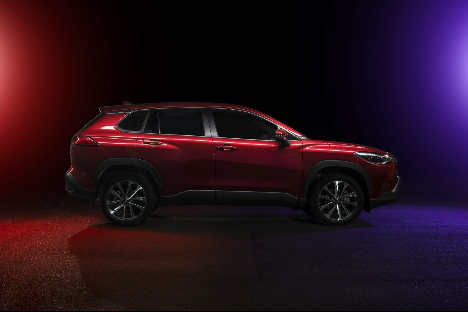 b4dcef_6f632063894c41cd9cf03db35c1eab9fmv2-3 Thiết kế mặt hông xe