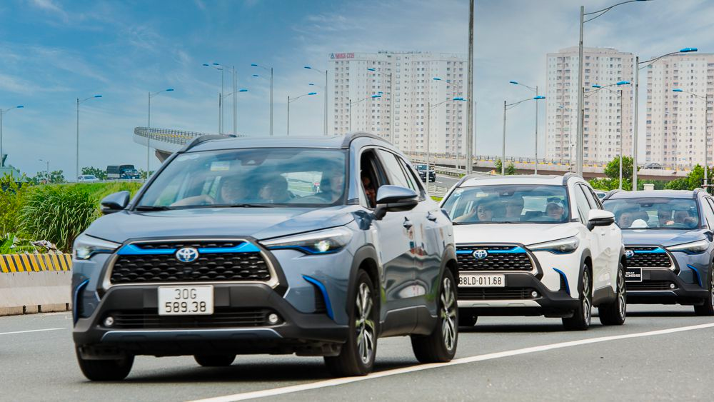 Thử nghiệm mức tiêu hao nhiên liệu xe Toyota Cross Hybrid