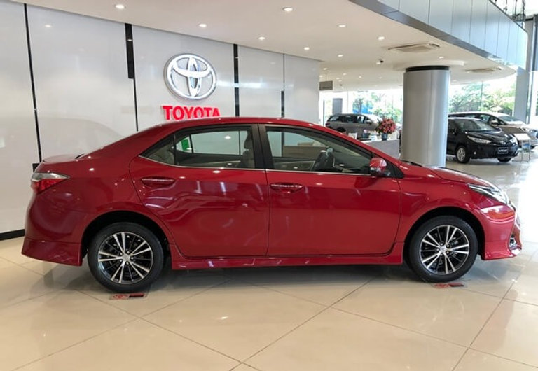 b4dcef_75fd34f16a9b4648bd68f2787c023121mv2-3 Corolla-Altis-2023