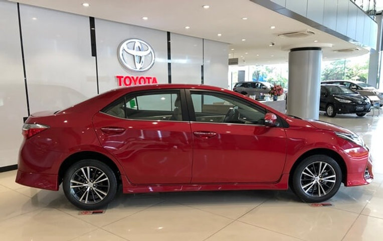 b4dcef_806a7501a4504db4b72a1c995bebcb95mv2-1 Corolla-altis-2023